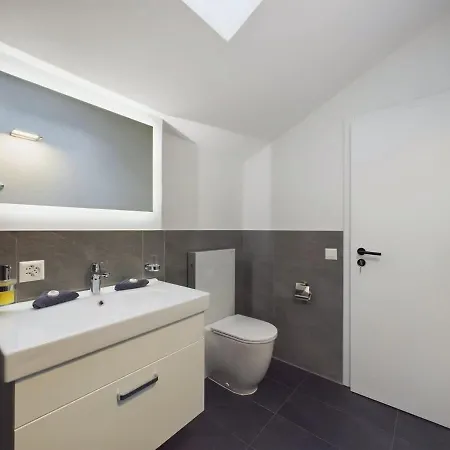 Majestic View Alpine Retreat