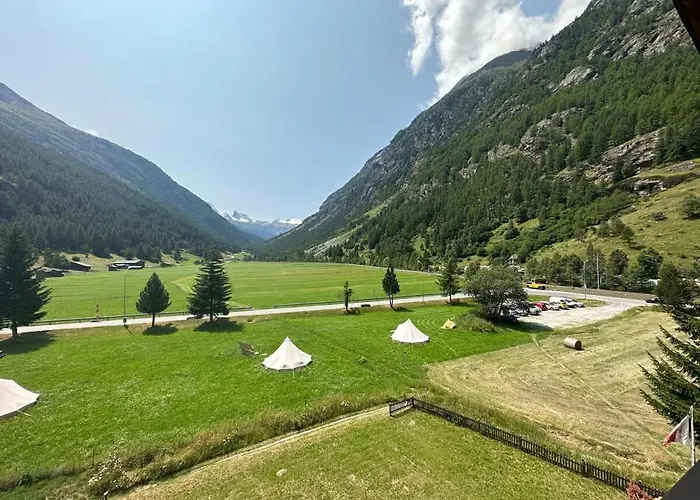 Majestic View Alpine Retreat דירה *